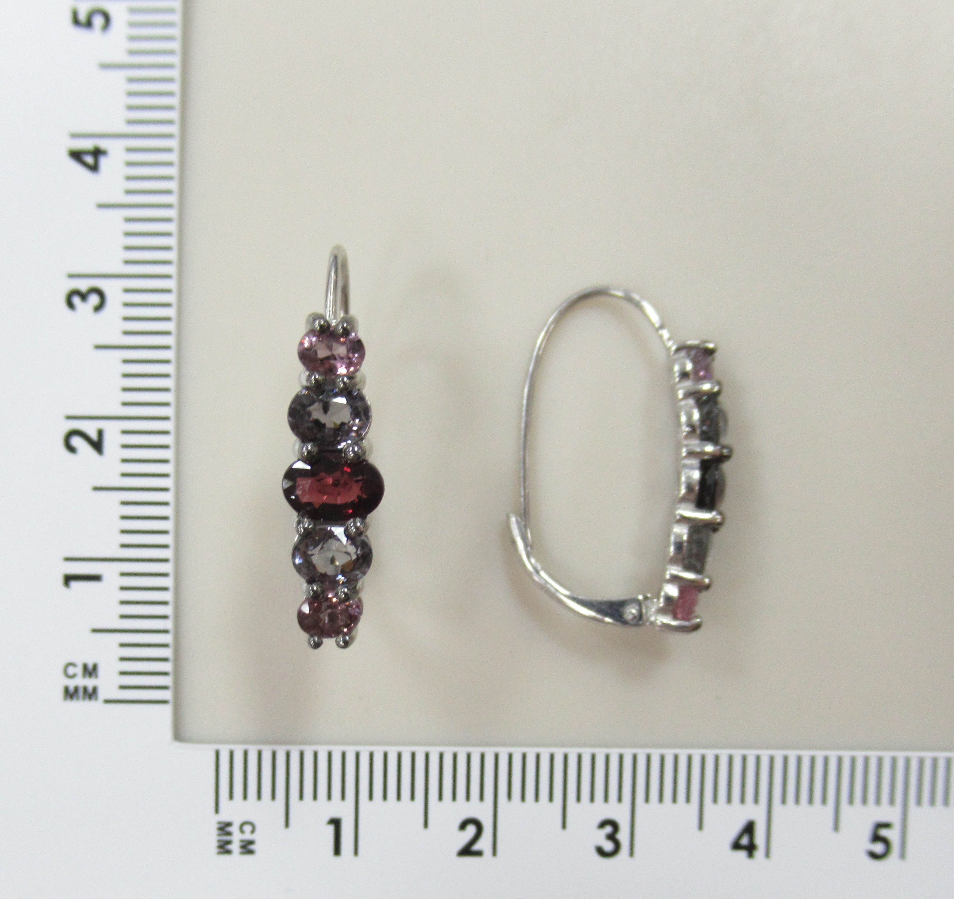Серебряные серьги с разноцветной шпинелью